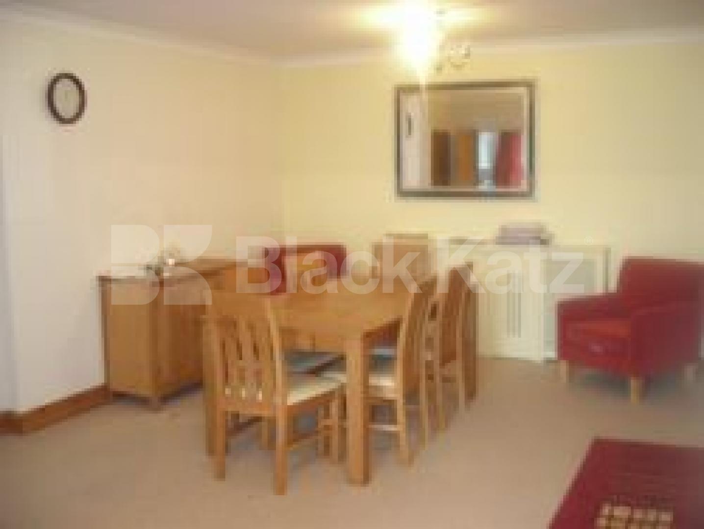 			VIEWINGS ESSENTIAL, 3 Bedroom, 1 bath, 1 reception Apartment			 Gloucester Avenue, CAMDEN NW1